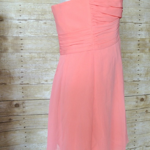 David's Bridal Strapless Crinkle Chiffon Dress 12 - Picture 6 of 9